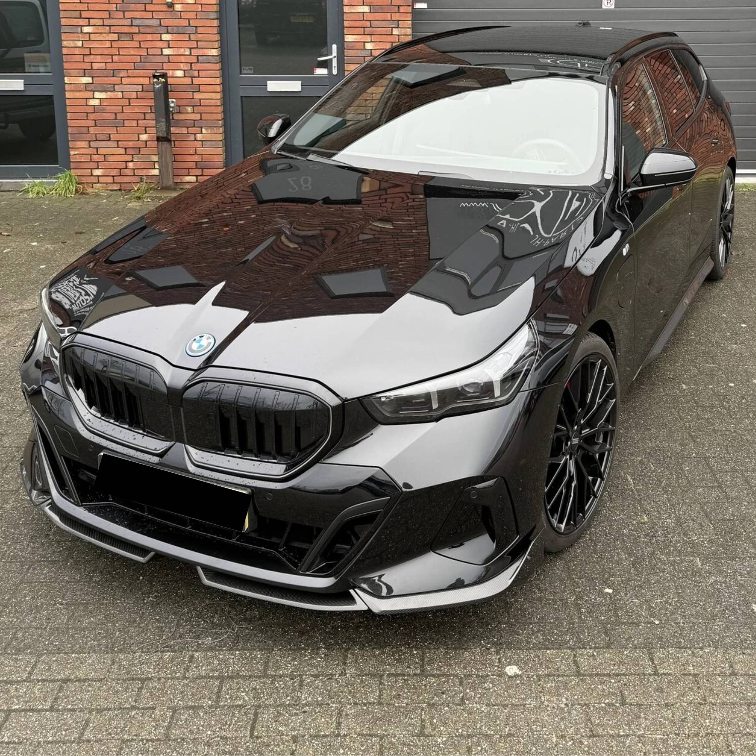 BMW 5 Series G60 G61 Pre-Preg Dry Carbon Fibre Mp Style Front Lip Splitter By OPTIC (2024+)